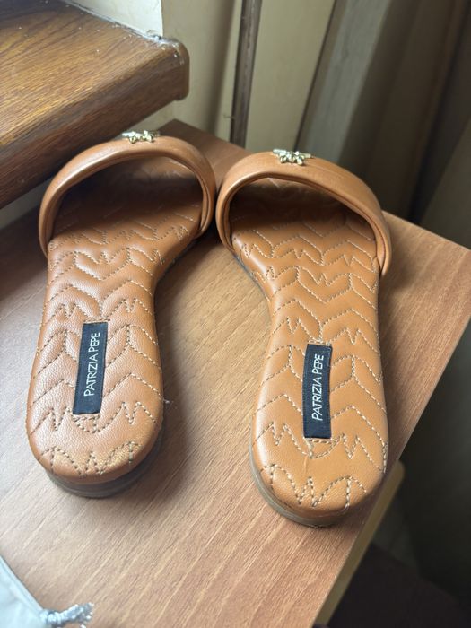 Чехли Patrizia Pepe естествена кожа