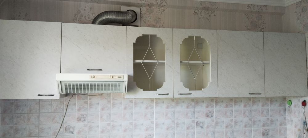 Продам гарнитур бу