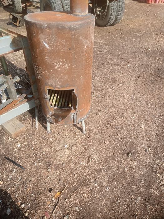 Печь- буржуйка...