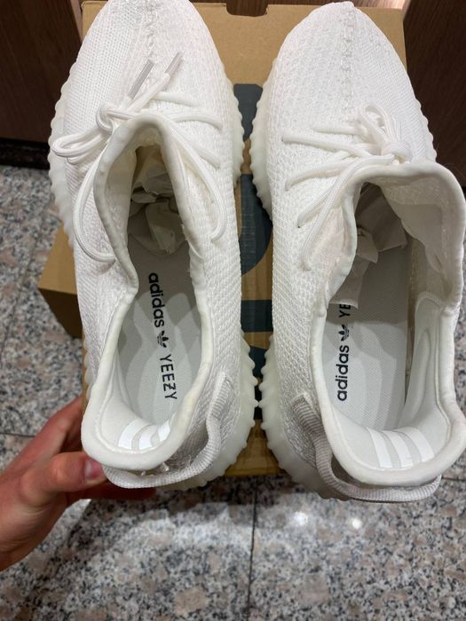 Yeezy boost 350v2 cream white