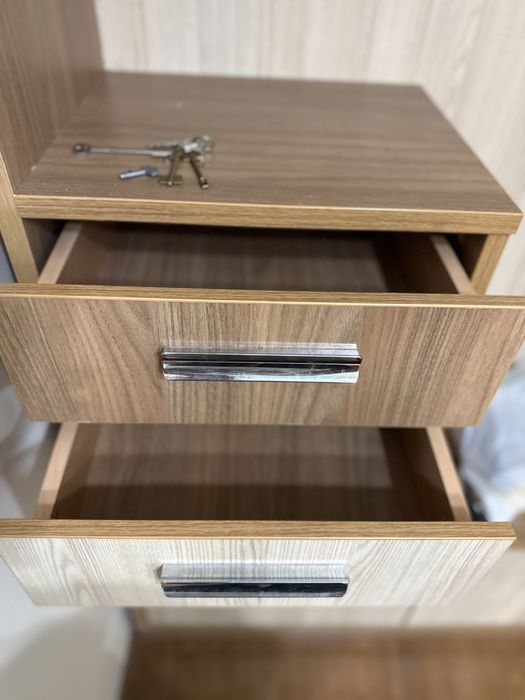 Прихожая, шкаф с полочками