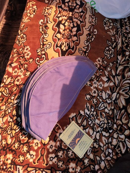 Пилотки для игр. Синие и красные