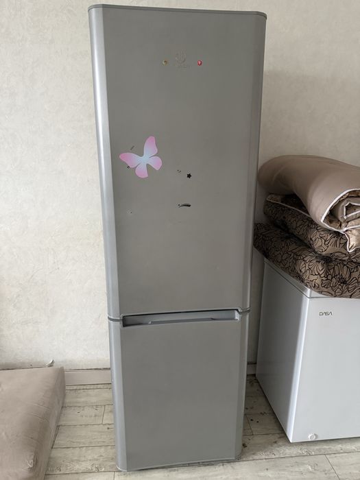 Продам холодильник