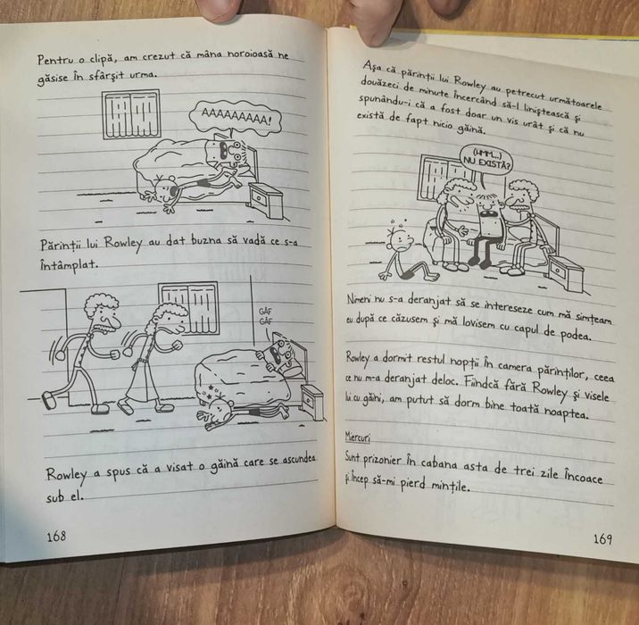 Set carti "Jurnalul unui pusti" (vol. 1 si 4) si "Insemnarile unei pustoaice" (vol. 1), aproape noi