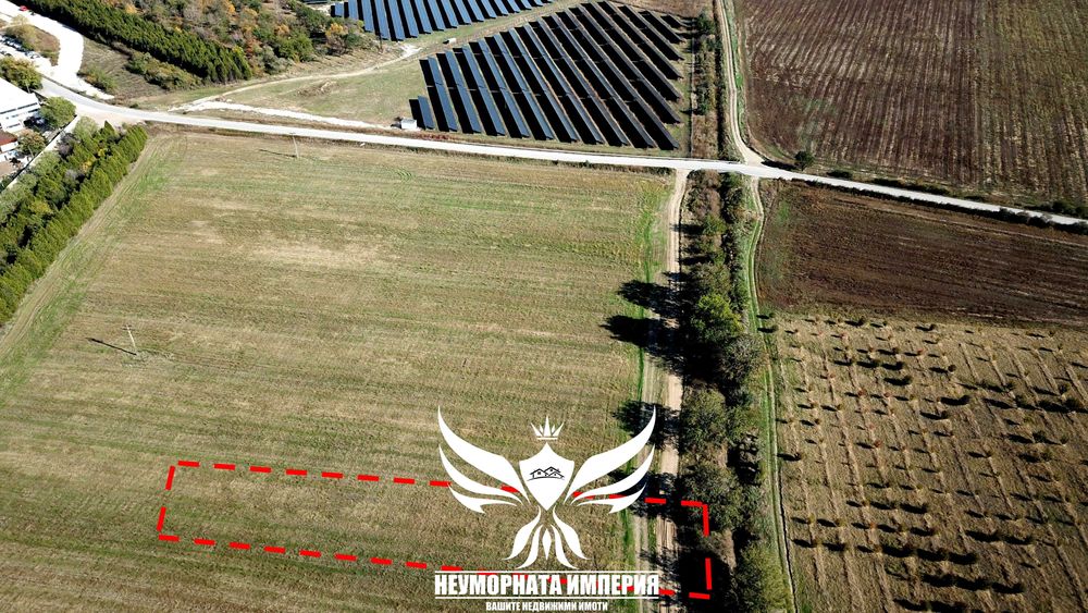 Продавам земя 3000кв. гр.Куклен преди КЦМ на осма линия