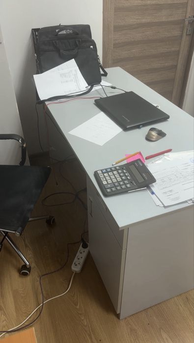 Стол офисный серый