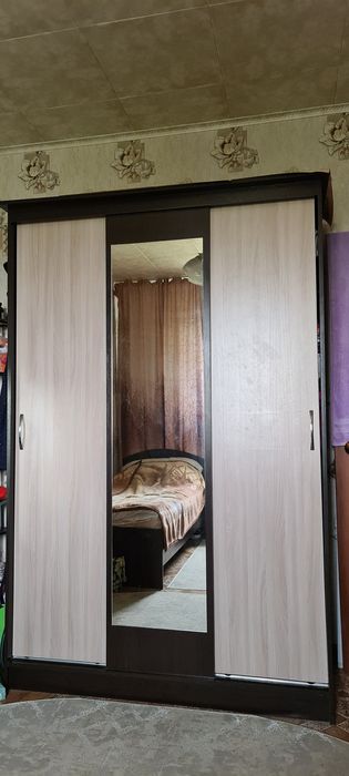 Продам  шифоньер