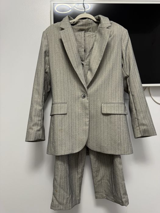 Set river island, purtat o singura data