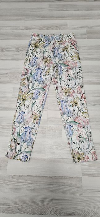 Vand pantaloni femei