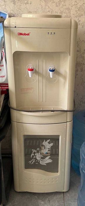 Кулер для питьевой воды