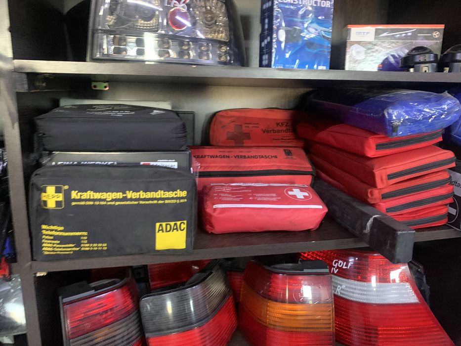 Аптечки заводские оригинальные VW,Audi