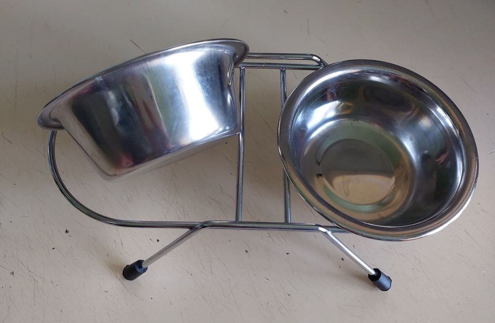 Миски для кошек продам