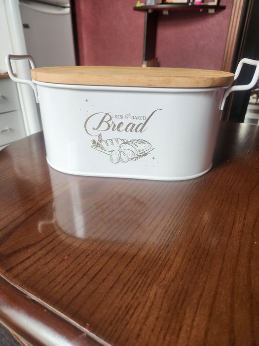 Хлебницы. Металлическая турецкая объем 5 л., дерево резная Беларусь