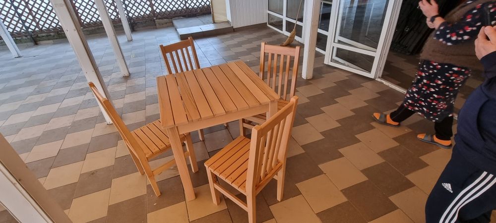 Producător mobilier/scaune și mese pentru terasă,grădină,restaurante