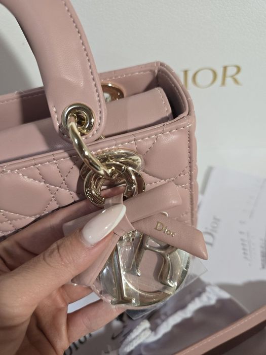 Налична чанта Lady Dior Blush