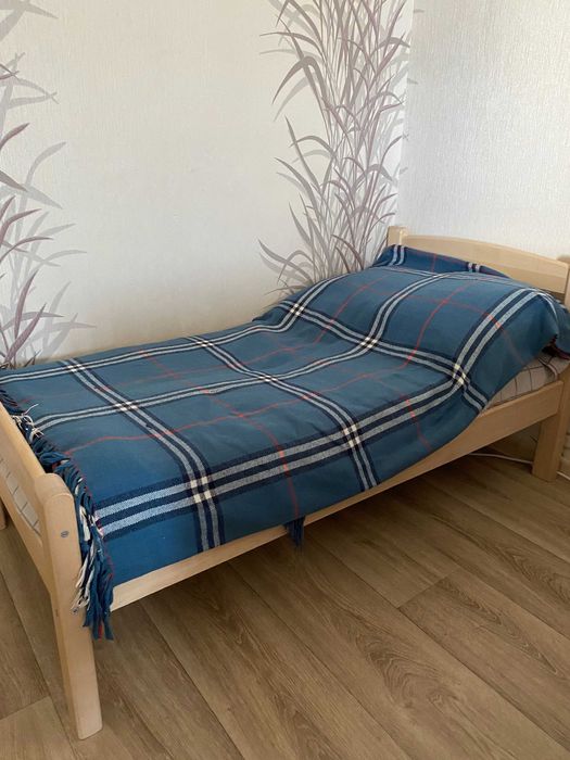 Детская кровать с матрасом