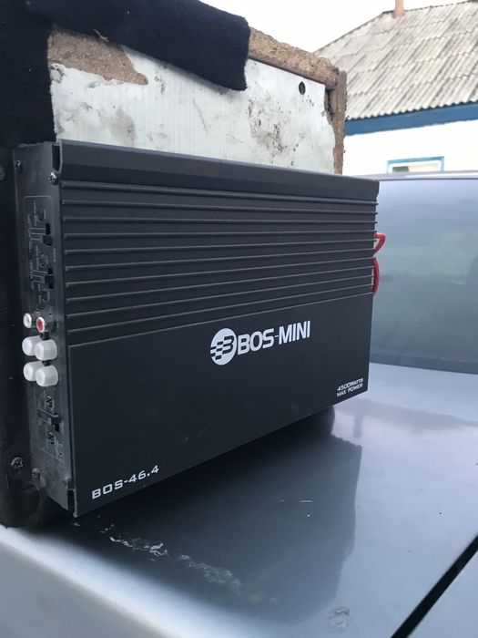 Продам саб самодельный босс мини усилок долбит хорошо!