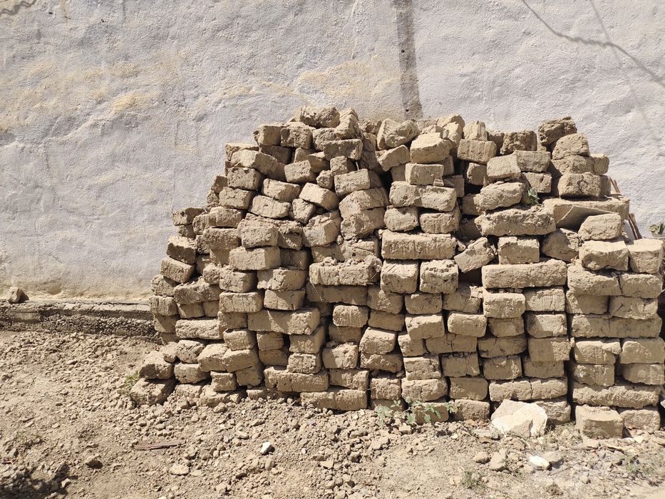 Xом блок ғишт бепул берилади