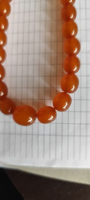 Балтийски кехлибар ( висулки, брошка, гривни, гердани, пръстени)