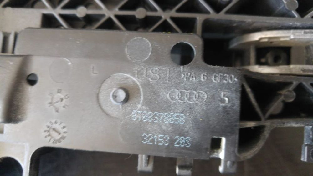 Maner usa stanga spate audi a4 b8 8tb