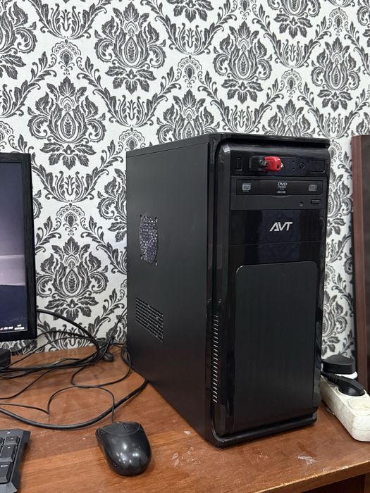 Игровой компьютер в отличном состоянии, продаю срочно, дешево