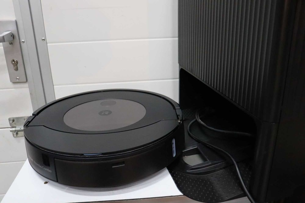 iRobot Roomba Combo j9+ Самоизпразваща се прахосмукачка робот