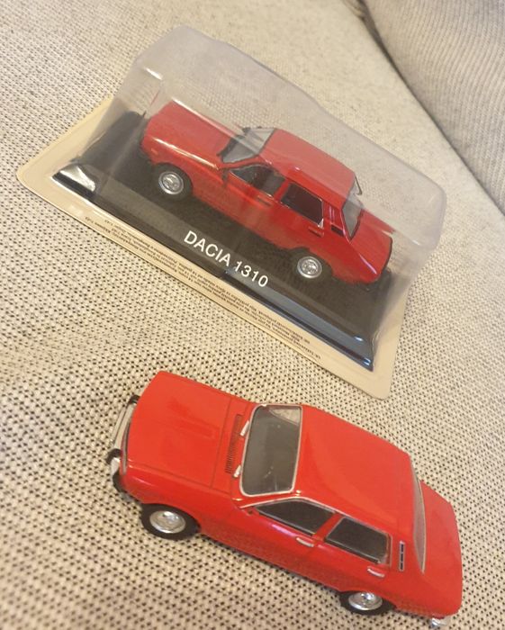 Vand 3 machete Deagostini metalice Dacia