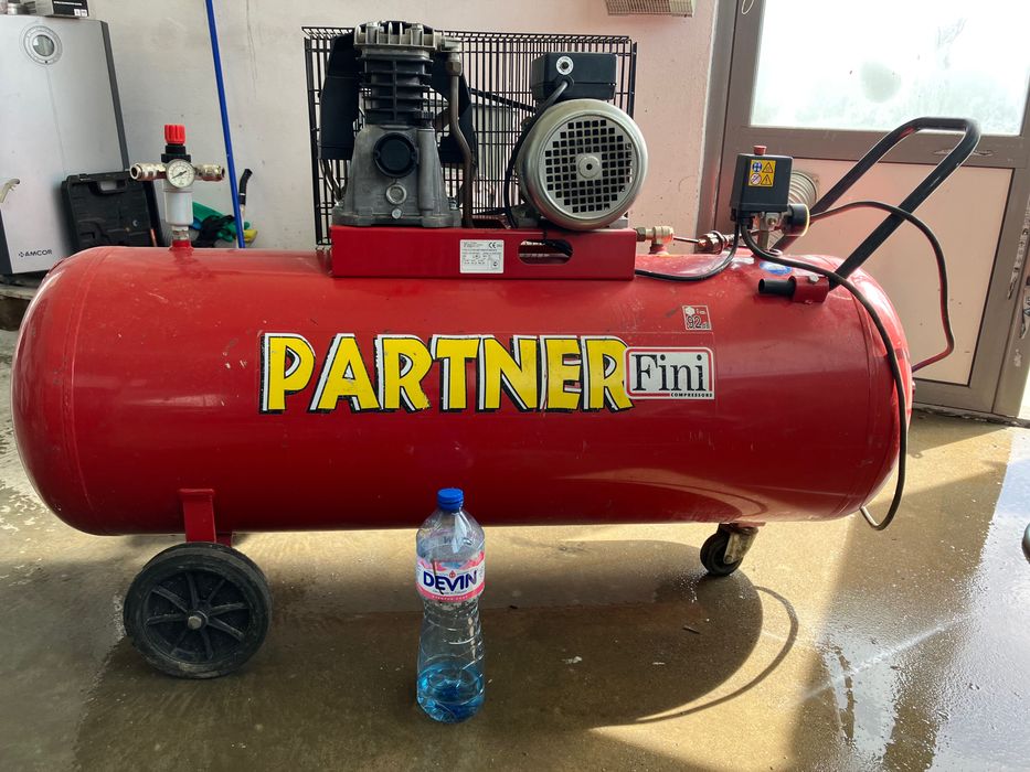 Компресор за въздух - ИТАЛИЯ 200 литра