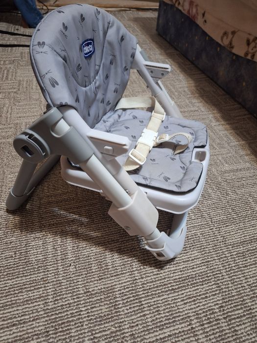 Scaun de masa Chicco Booster, Chairy, de la 6 luniChairy este noul sca