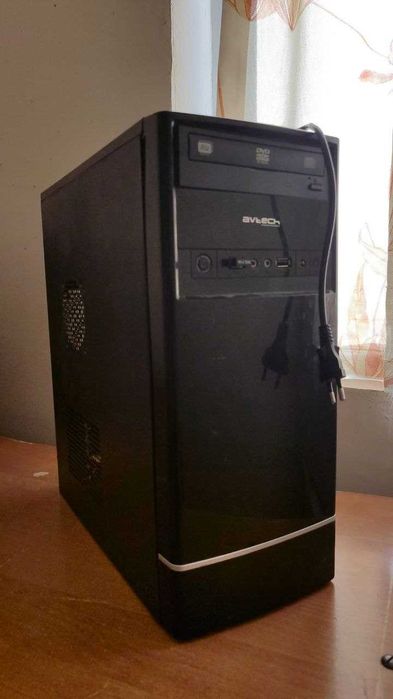 Продаётся системный блок H61 озу 4 гб хард 500