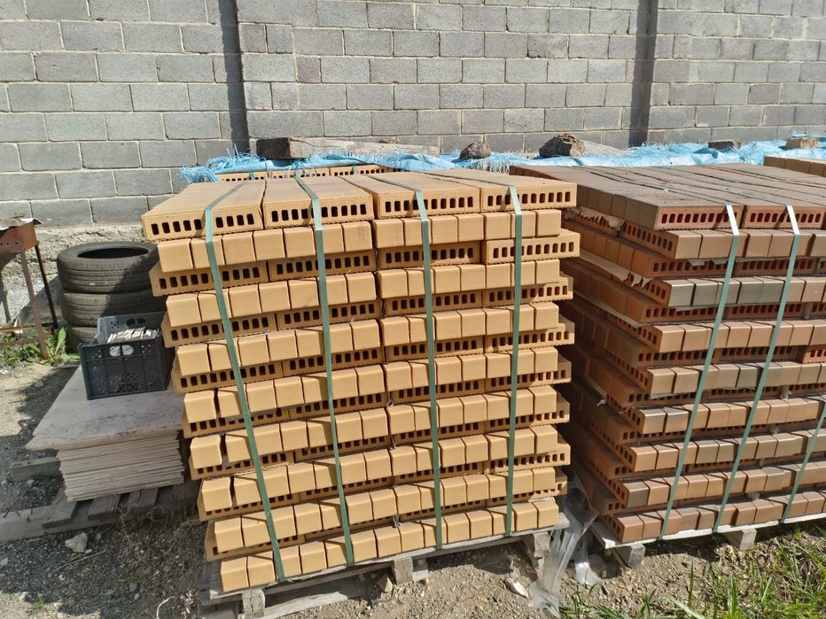 Кирпичи. Фасадные.