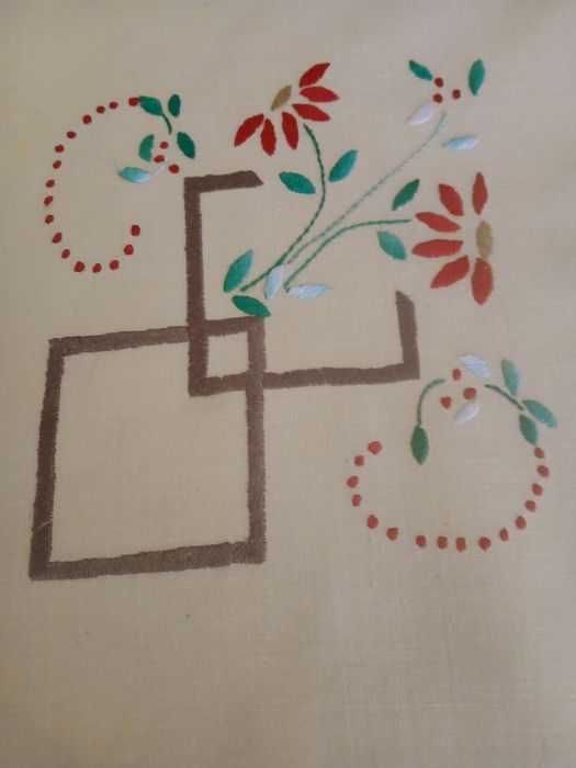 Fata de masă,cusută manual,68×65 cm, cusută manuaĺ