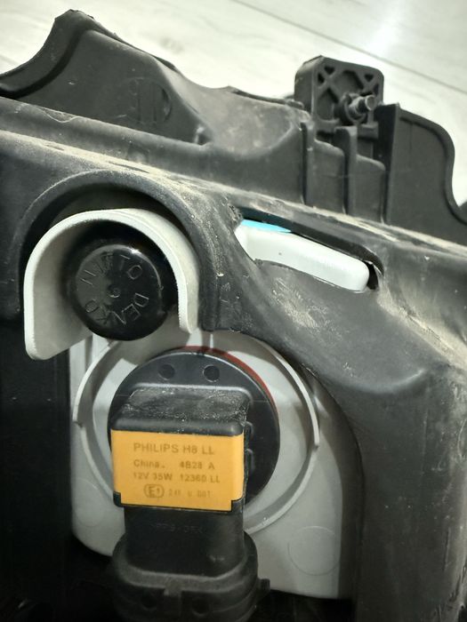 Продам противотуманки на Santa fe