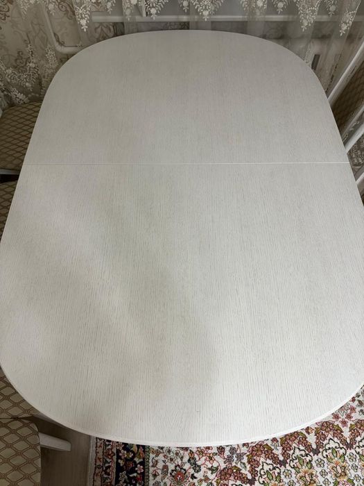 Стол раскладной и стулья