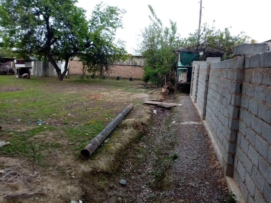 Срочно сотилади. Участка без маклер.