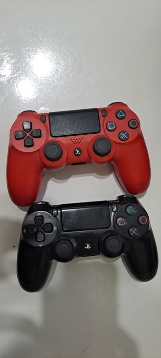 Продам джостики на пс4 срочно