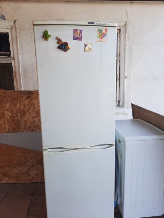 продается холодильник