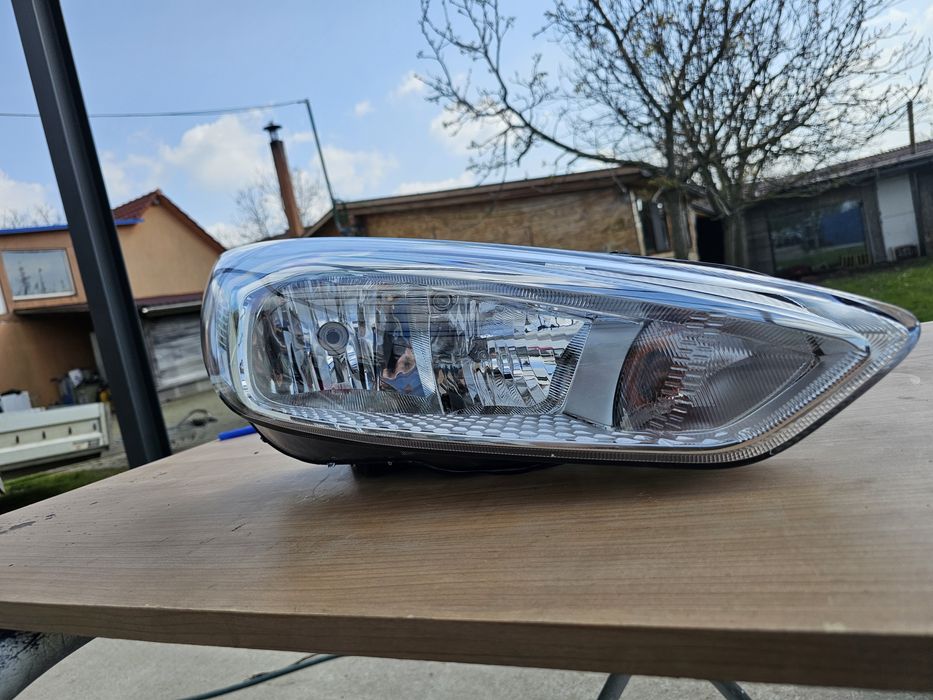 Far stanga Ford Focus MK3 F1EB-13W029-AEB