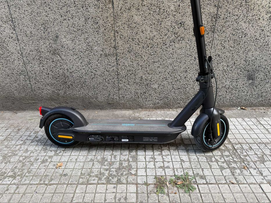 Ninebot Segway MAX G30D II/15.3 Ah/Електрически скутер