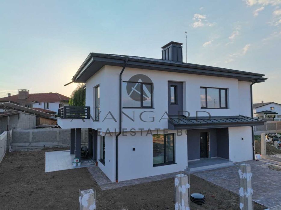 Продава се Къща в с. Радиново, Област Пловдив - 245 кв.м за 1245 €/кв.м - Снимка #2