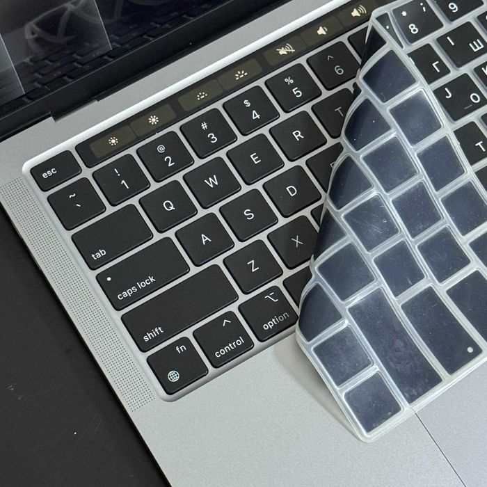 MacBook Pro 13, Apple M2, 8 гб, 256 гб