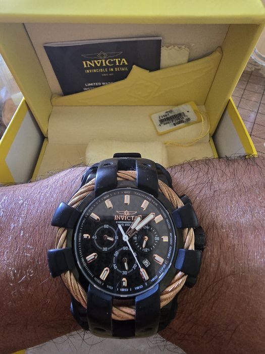 Часы invikta sport