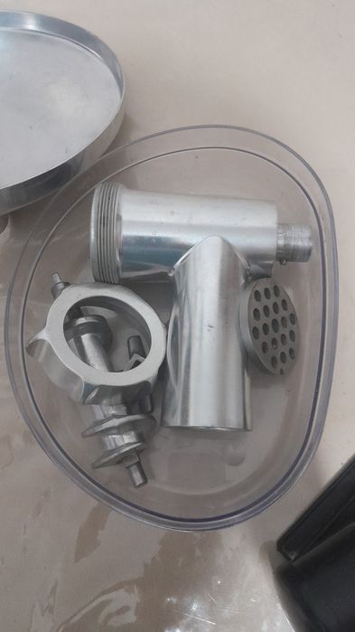 Продается мясорубка KENWOOD