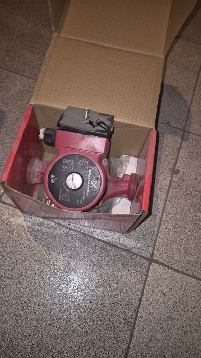 Продам бу счетчики газа, электричества, ГВС,водяной насос не рабочий