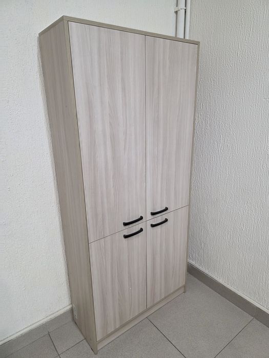Продам шкаф офисный