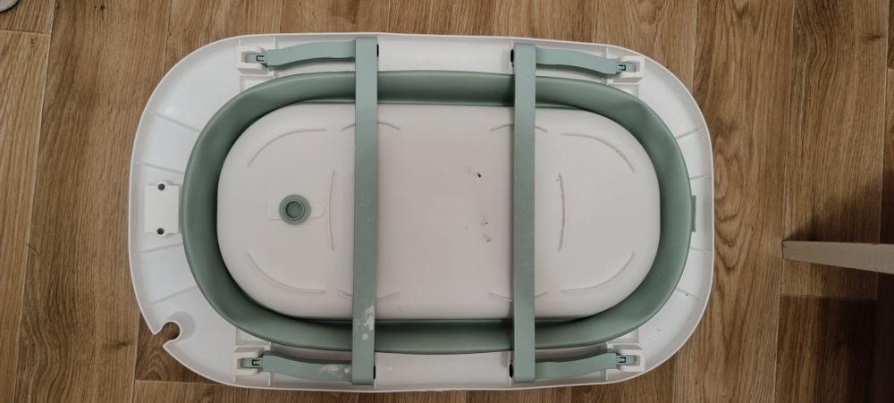 Продам ванночку детскую