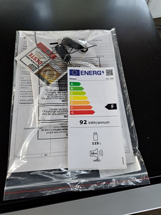 Нова малка хладилна витрина Боман/Bomann  115 литра