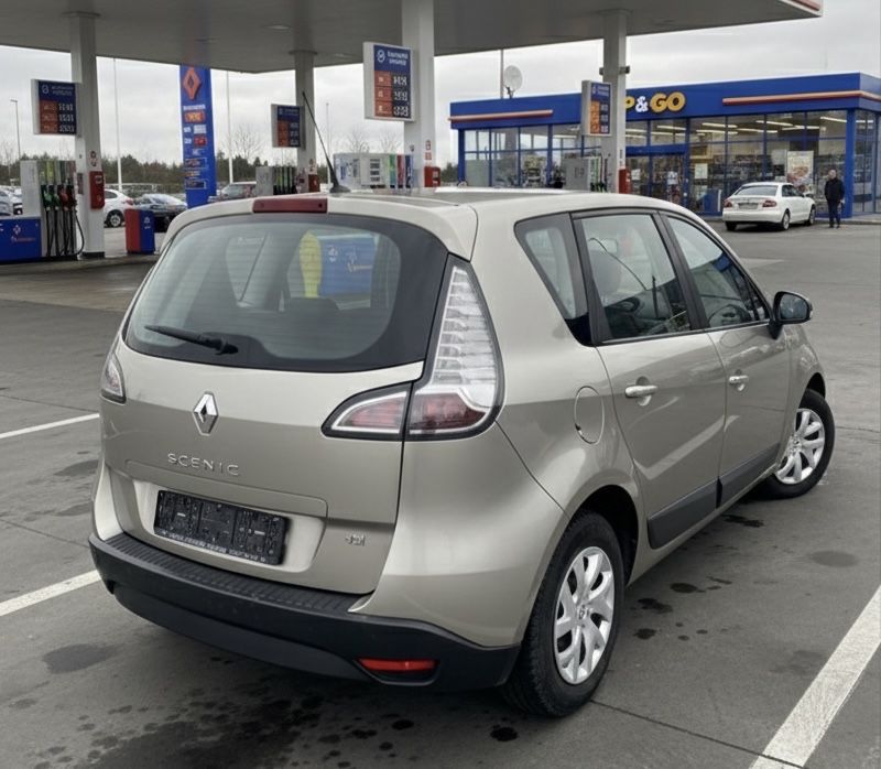 Renault Scenic 1,5 DCi 110 CP 2013