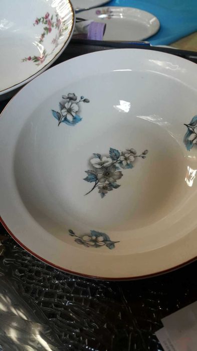 Разпродажба порцелан - комплекти чинии и чаши