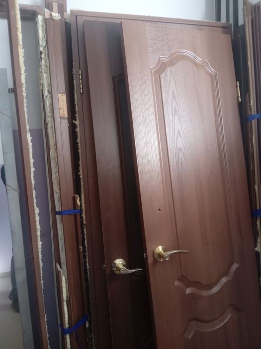 Дверь с коробкой